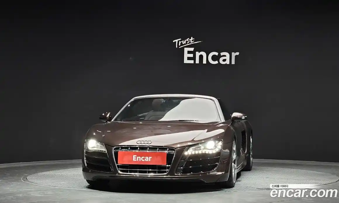 Audi R8 2012 5.2 Робот в Москве № 195147, фото 3