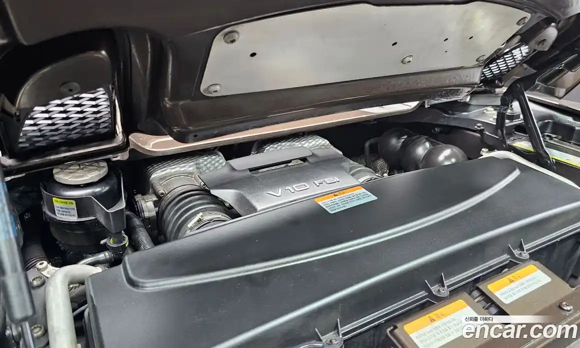 Audi R8 2012 5.2 Робот в Москве № 195147, фото 6