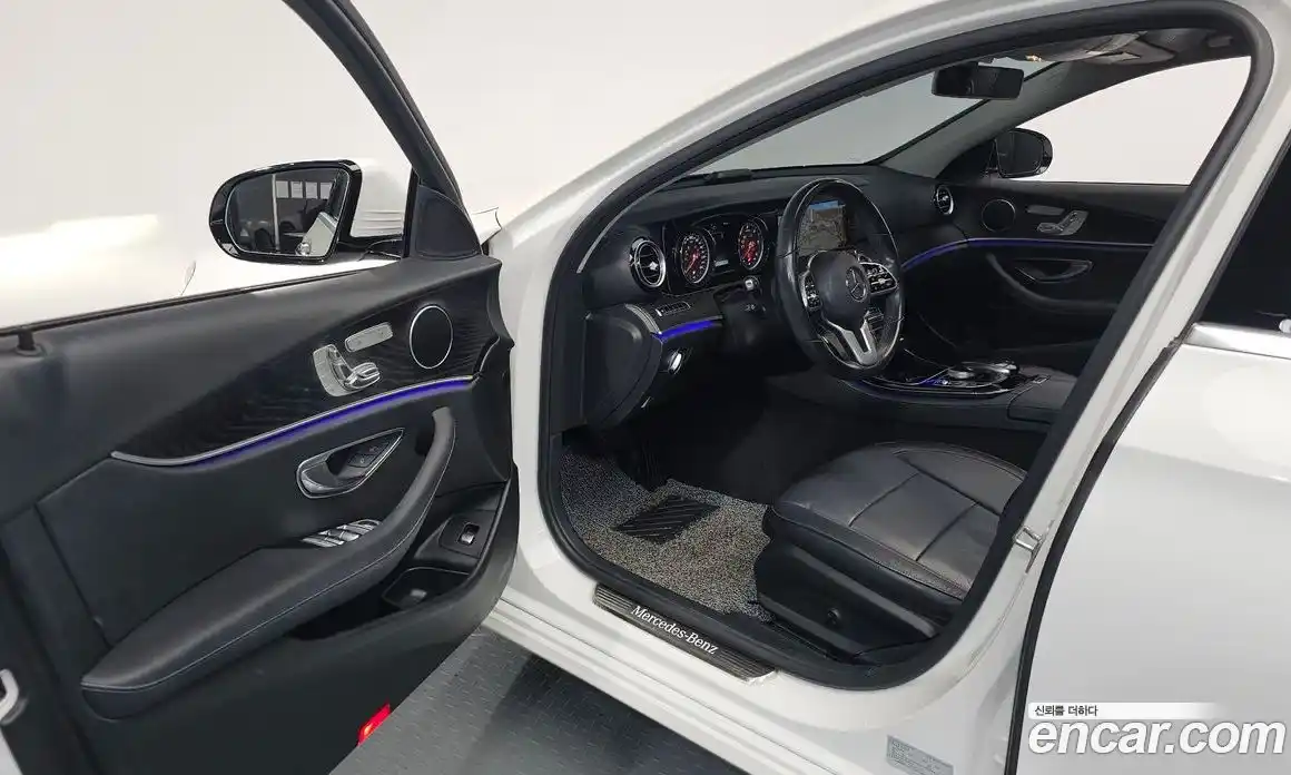 Mercedes-Benz E-Class 2020 1.9 Автомат в Москве № 195325, фото 16