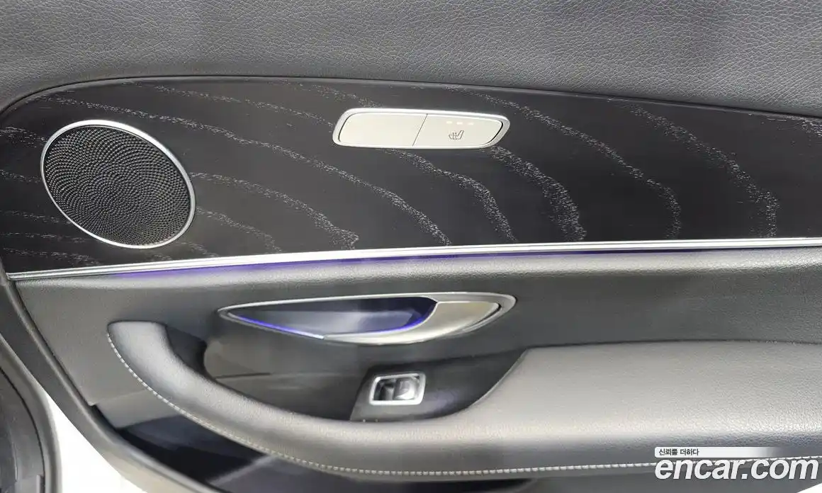 Mercedes-Benz E-Class 2020 1.9 Автомат в Москве № 195325, фото 19