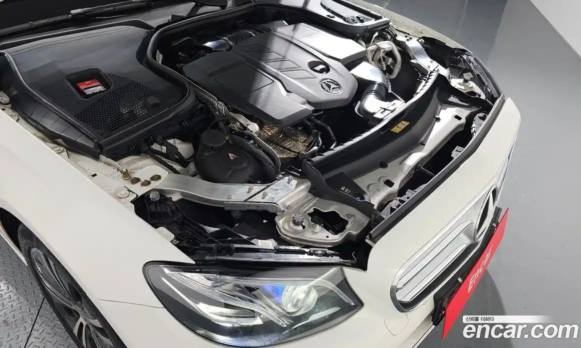 Mercedes-Benz E-Class 2020 1.9 Автомат в Москве № 195325, фото 10