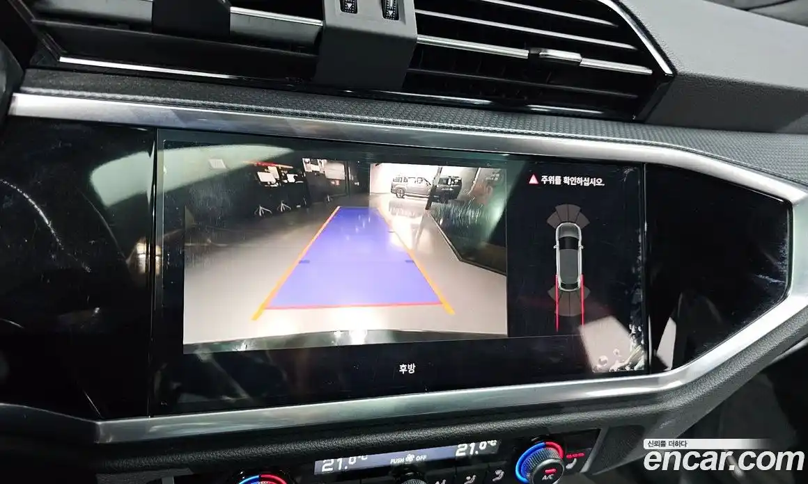 Audi Q3 2023 2.0 Автомат в Москве № 196284, фото 1