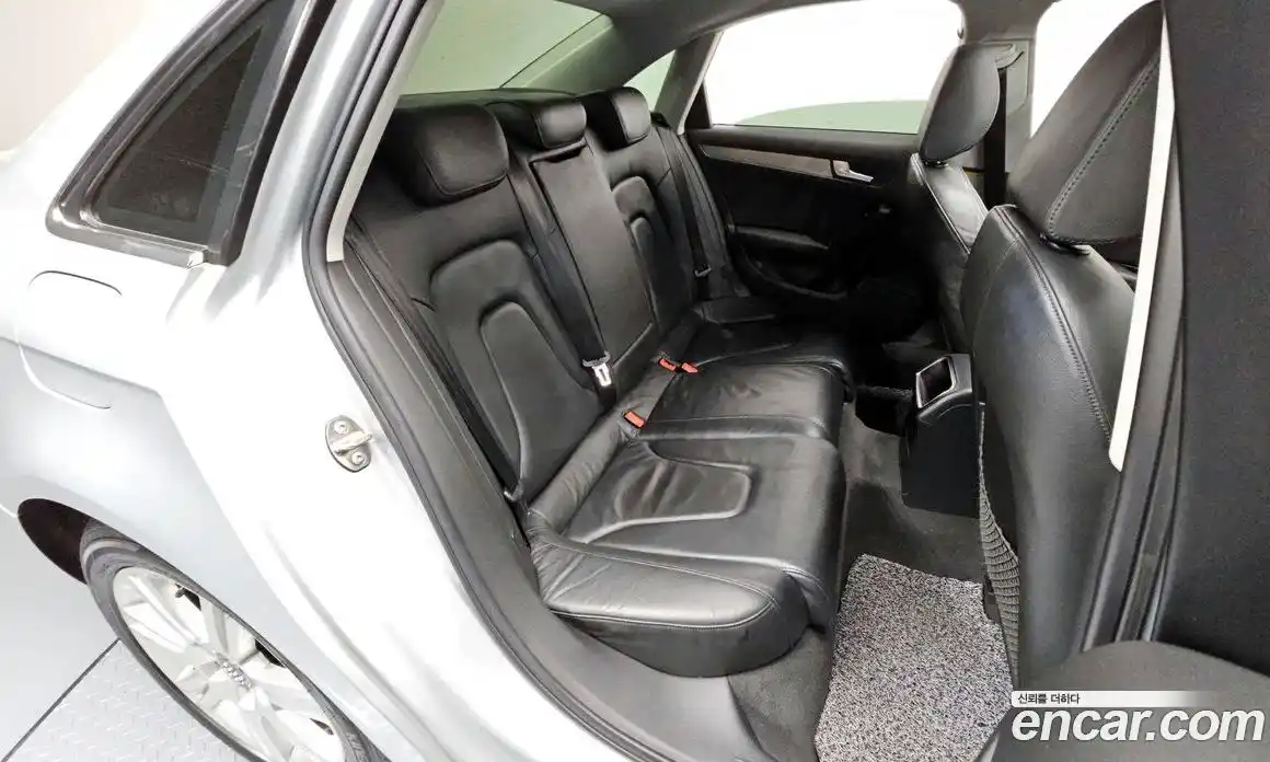 Audi A4 2010 2.0 Автомат в Москве № 196453, фото 7