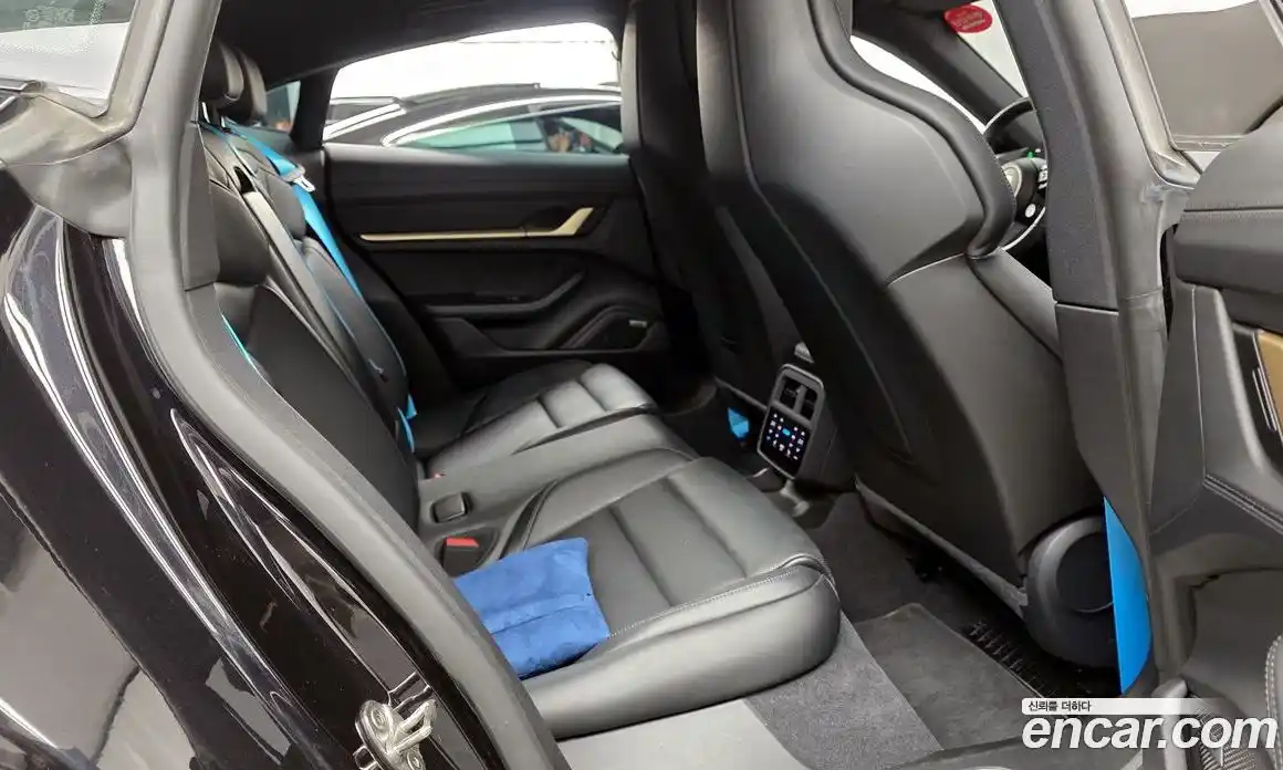 Porsche Taycan 2025 0.1 Автомат в Москве № 197169, фото 12