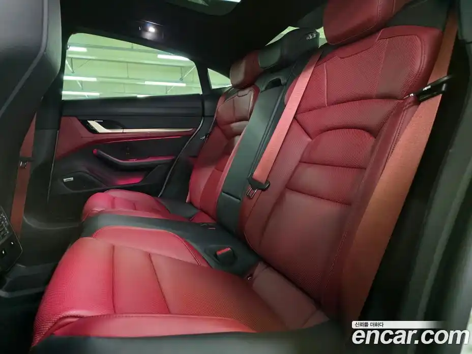 Porsche Taycan 2021 1.0 Автомат в Москве № 197277, фото 12