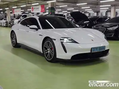 Porsche Taycan 2021 1.0 Автомат в Москве № 197277, миниатюра 3