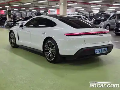 Porsche Taycan 2021 1.0 Автомат в Москве № 197277, миниатюра 5