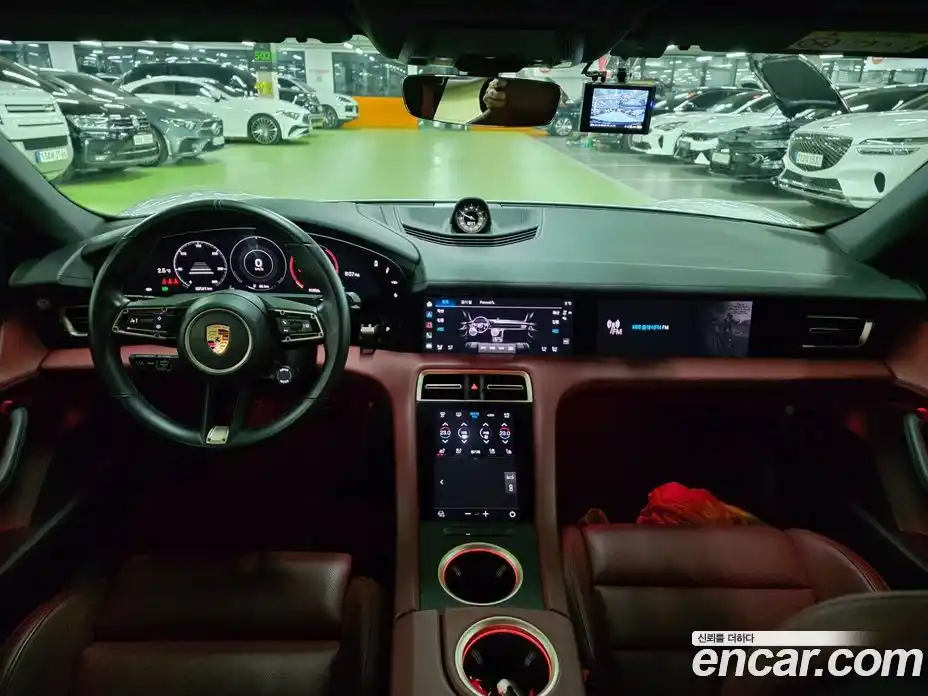 Porsche Taycan 2021 1.0 Автомат в Москве № 197277, фото 10