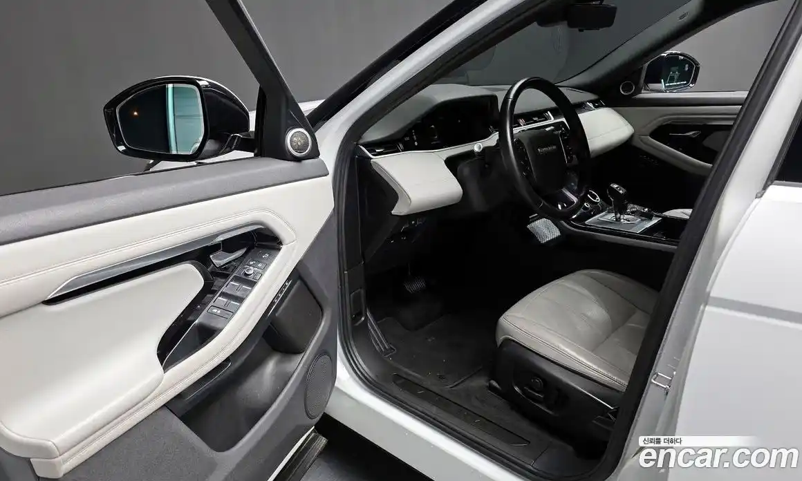 Land Rover Range-Rover Evoque 2020 2.0 Автомат в Москве № 198229, фото 7