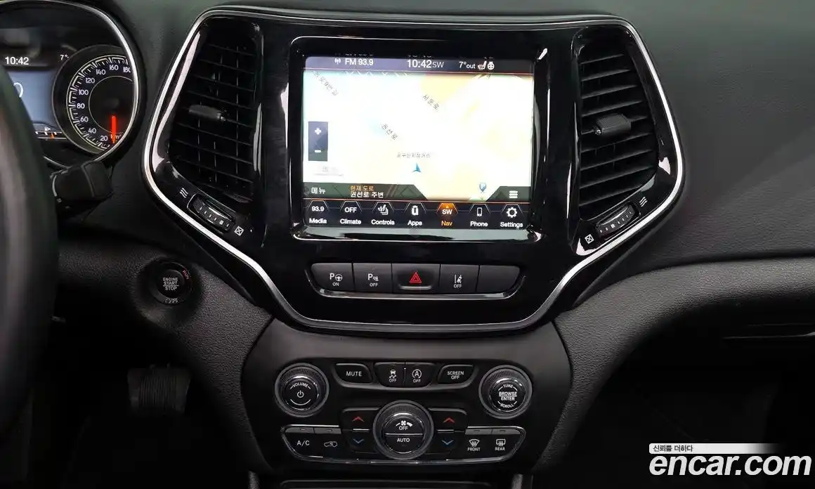 Jeep Cherokee 2020 2.4 Автомат в Москве № 199457, фото 14