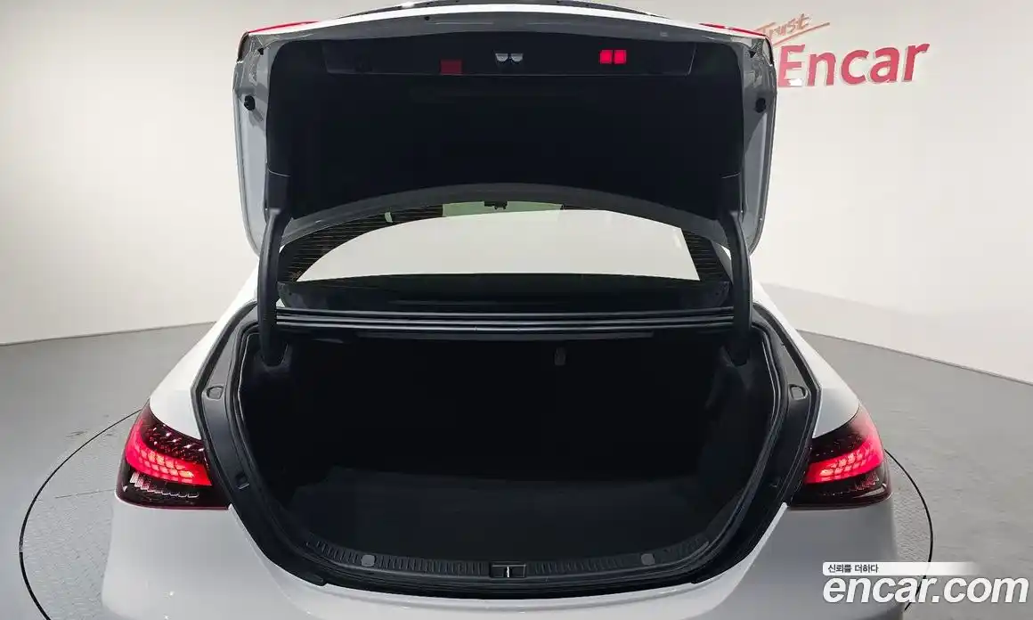 Mercedes-Benz E-Class 2022 2.0 Автомат в Москве № 200412, фото 20