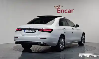 Mercedes-Benz E-Class 2022 2.0 Автомат в Москве № 200412, миниатюра 2