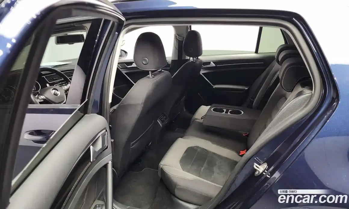 Volkswagen Golf 2015 2.0 Автомат в Москве № 201986, фото 7