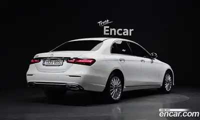 Mercedes-Benz E-Class 2023 2.0 Автомат в Москве № 205045, миниатюра 11