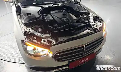 Mercedes-Benz E-Class 2023 2.0 Автомат в Москве № 205045, миниатюра 7