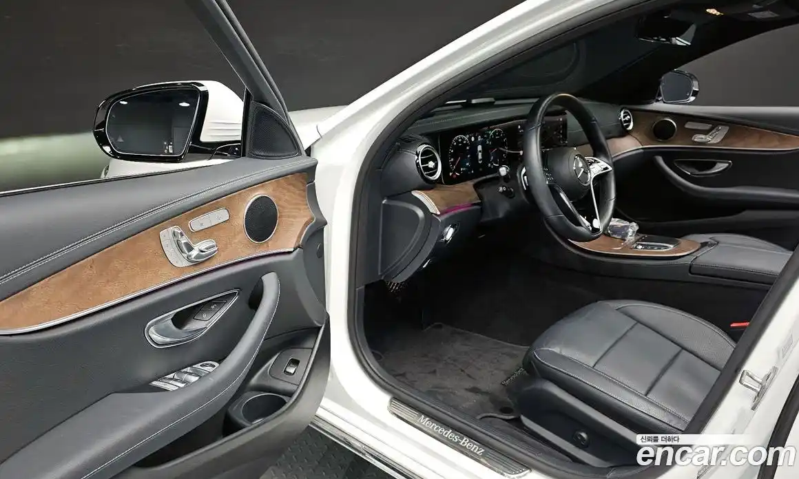 Mercedes-Benz E-Class 2023 2.0 Автомат в Москве № 205045, фото 9