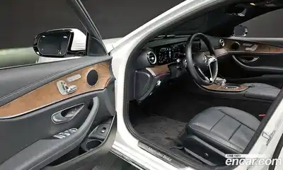 Mercedes-Benz E-Class 2023 2.0 Автомат в Москве № 205045, миниатюра 9