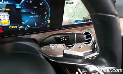 Mercedes-Benz E-Class 2021 1.9 Автомат в Москве № 212021, миниатюра 12