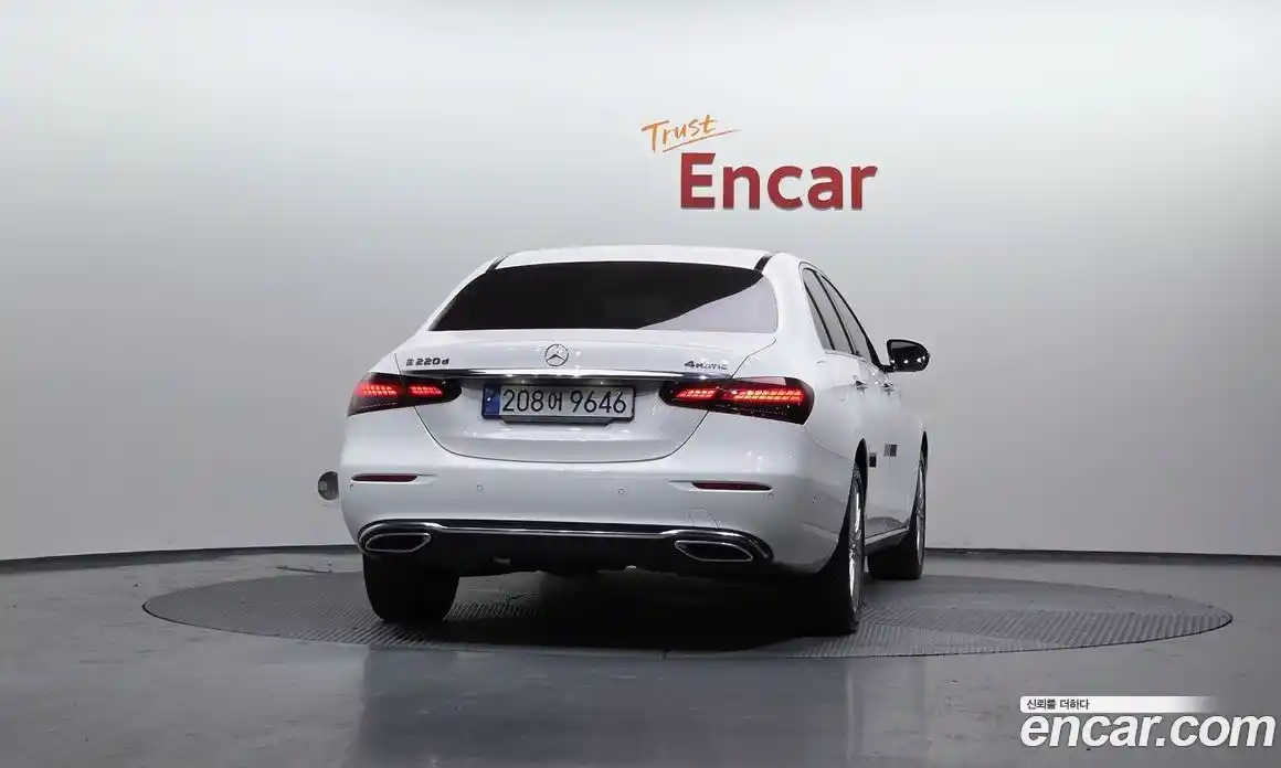 Mercedes-Benz E-Class 2021 1.9 Автомат в Москве № 212021, фото 17