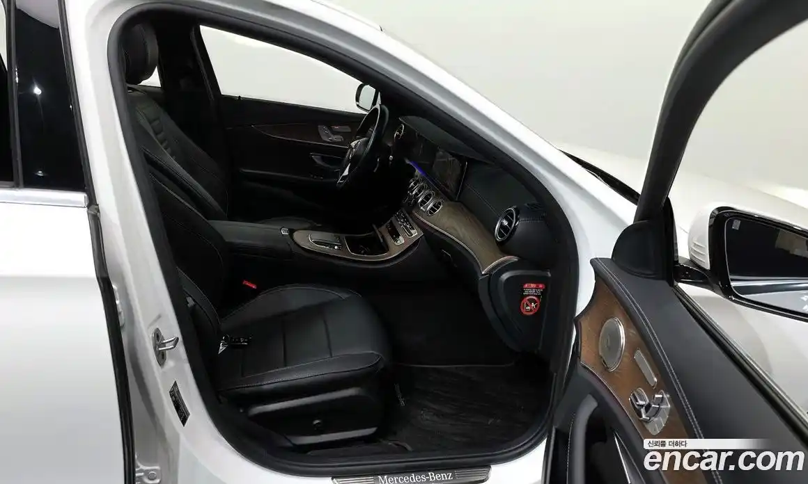 Mercedes-Benz E-Class 2021 1.9 Автомат в Москве № 212021, фото 19