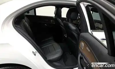 Mercedes-Benz E-Class 2021 1.9 Автомат в Москве № 212021, миниатюра 4