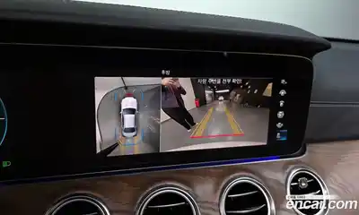 Mercedes-Benz E-Class 2021 1.9 Автомат в Москве № 212021, миниатюра 7