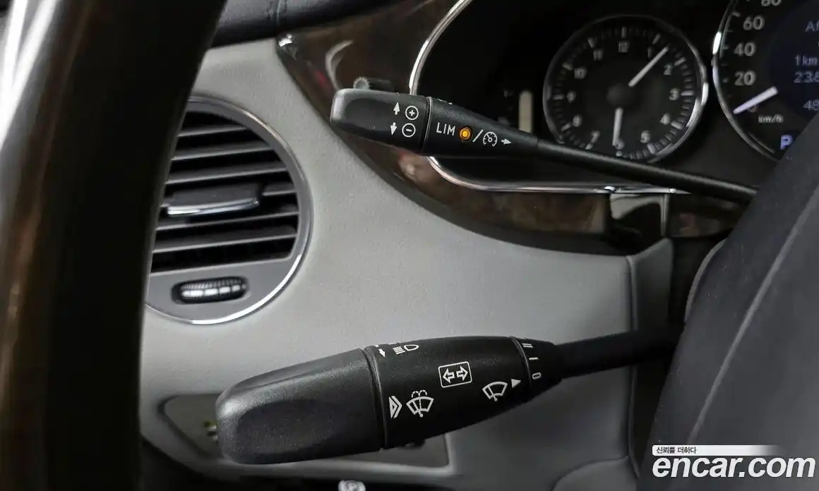 Mercedes-Benz CLS-Class 2005 3.5 Автомат в Москве № 212067, фото 19