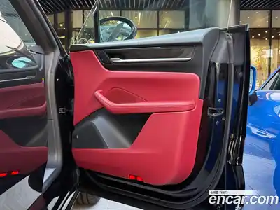 Porsche Macan 2025 Автомат в Москве № 212930, миниатюра 12