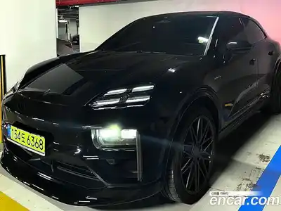 Porsche Macan 2025 Автомат в Москве № 212930, миниатюра 2