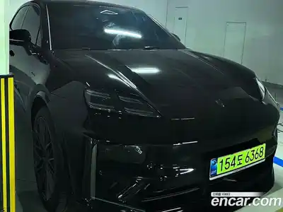 Porsche Macan 2025 Автомат в Москве № 212930, миниатюра 6