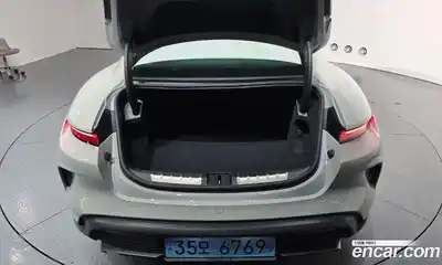 Porsche Taycan, 2025