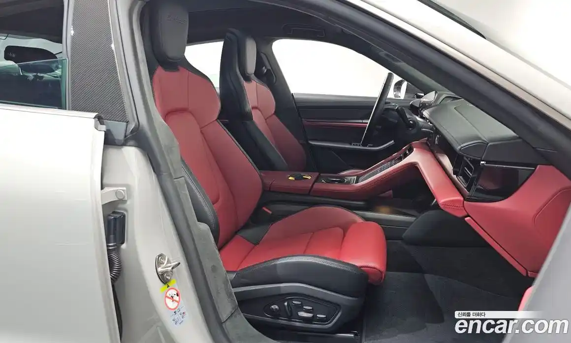 Porsche Taycan 2025 0.1 Автомат в Москве № 212970, фото 12