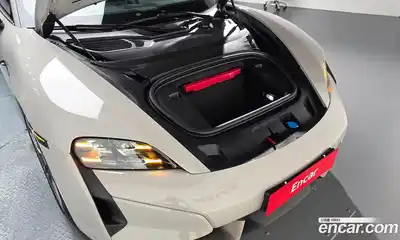 Porsche Taycan 2025 0.1 Автомат в Москве № 212970, миниатюра 9