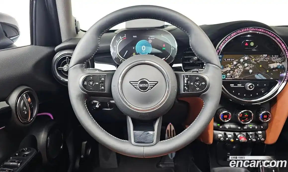 Mini Cooper 2024 2.0 Автомат в Москве № 214035, фото 11