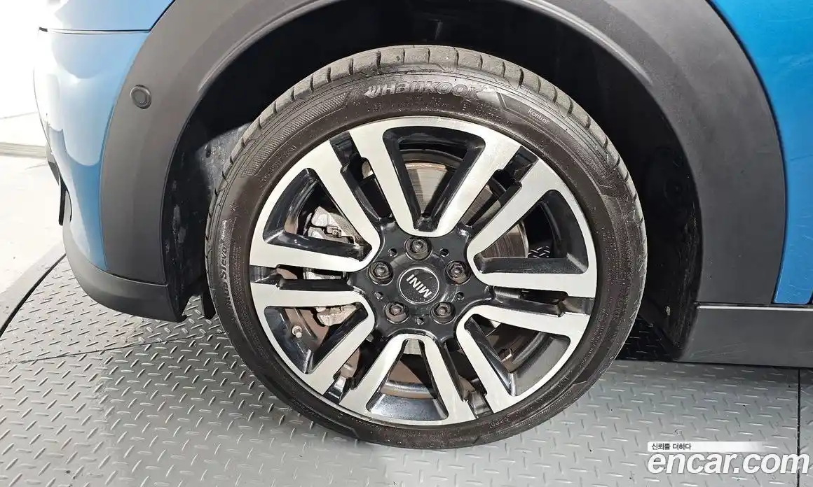 Mini Cooper 2024 2.0 Автомат в Москве № 214035, фото 18