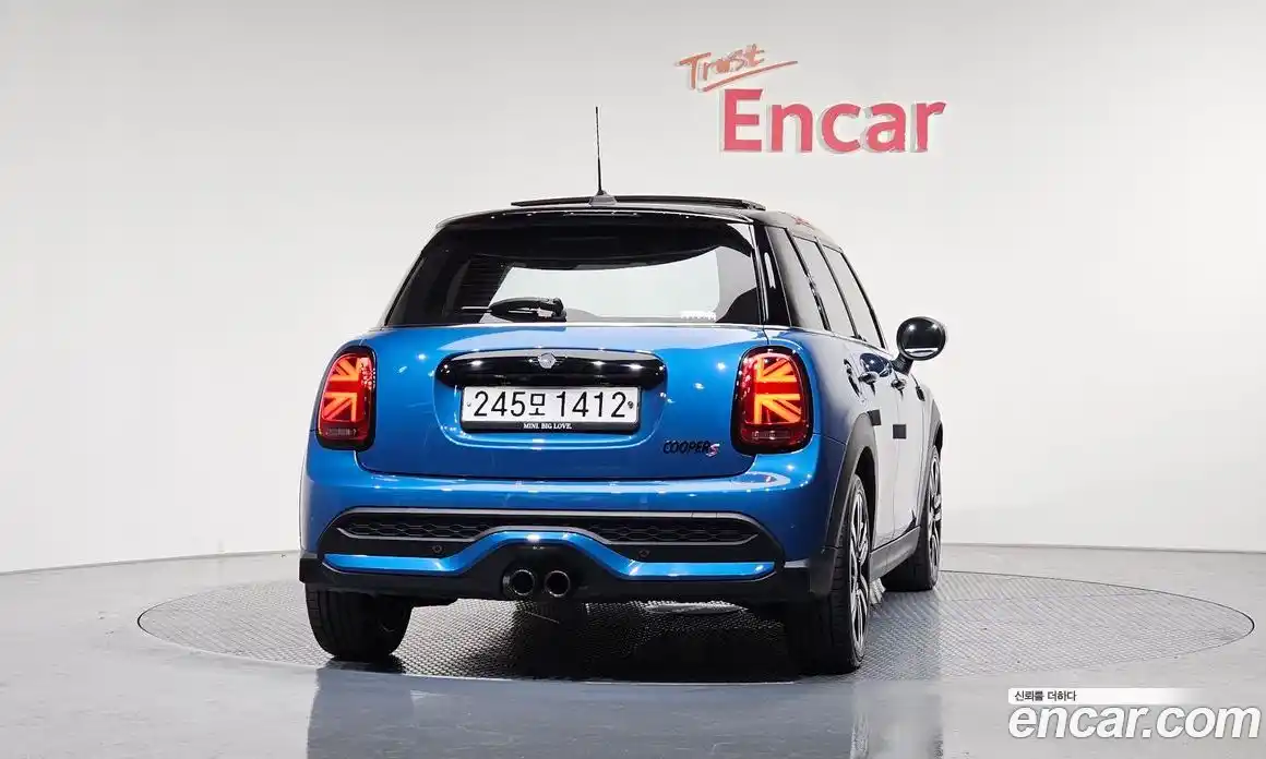 Mini Cooper 2024 2.0 Автомат в Москве № 214035, фото 4