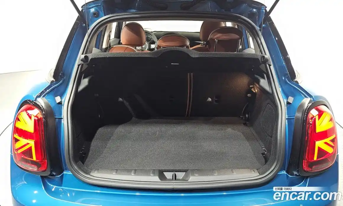 Mini Cooper 2024 2.0 Автомат в Москве № 214035, фото 6