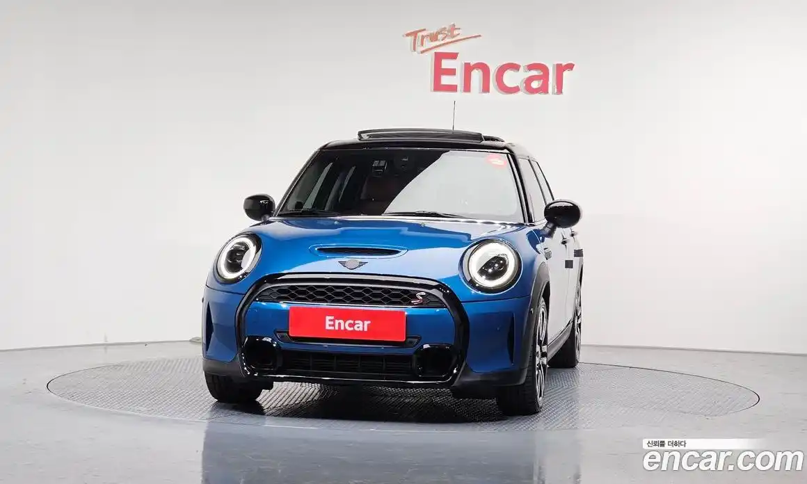 Mini Cooper 2024 2.0 Автомат в Москве № 214035, фото 8