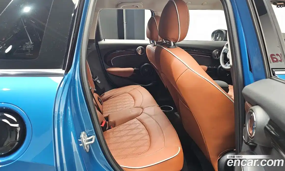 Mini Cooper 2024 2.0 Автомат в Москве № 214035, фото 10