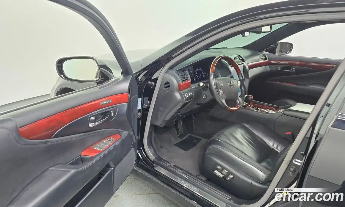 Lexus LS 2010 4.6 Автомат в Москве № 214714, фото 15