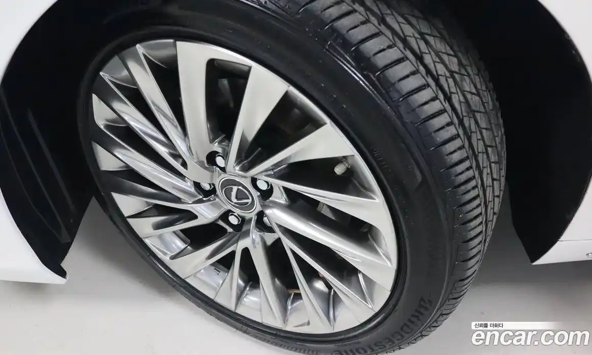 Lexus ES 2026 2.5 Вариатор в Москве № 214763, фото 5