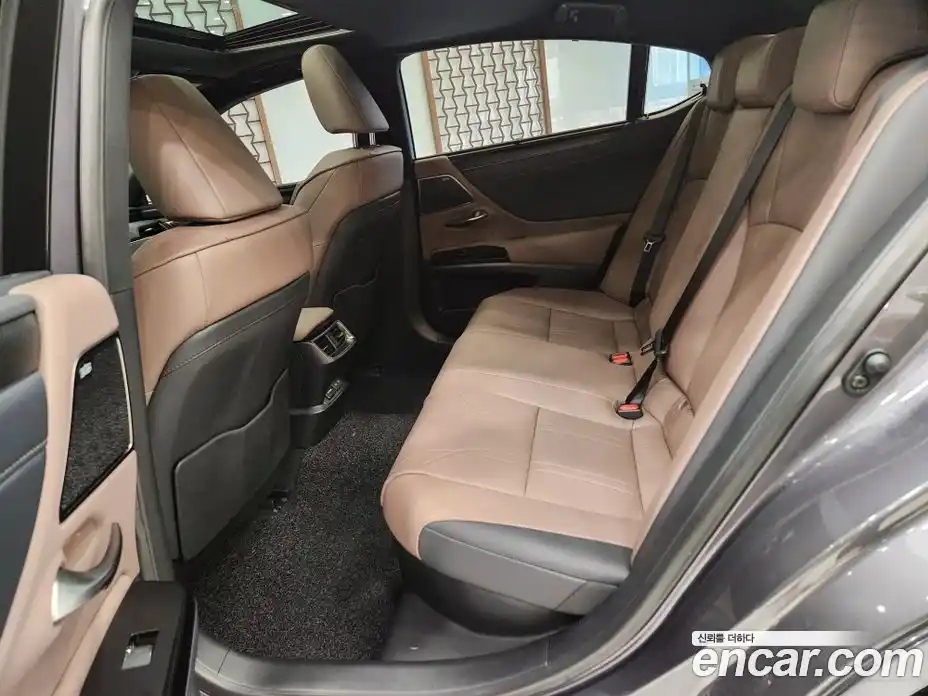 Lexus ES 2026 2.5 Вариатор в Москве № 214780, фото 14