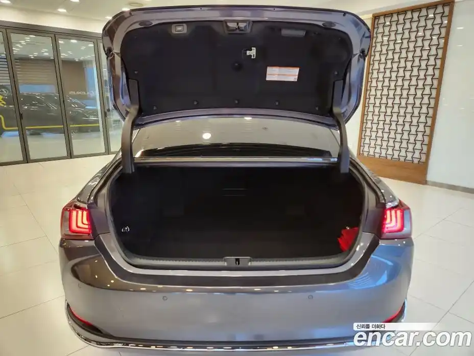 Lexus ES 2026 2.5 Вариатор в Москве № 214780, фото 6