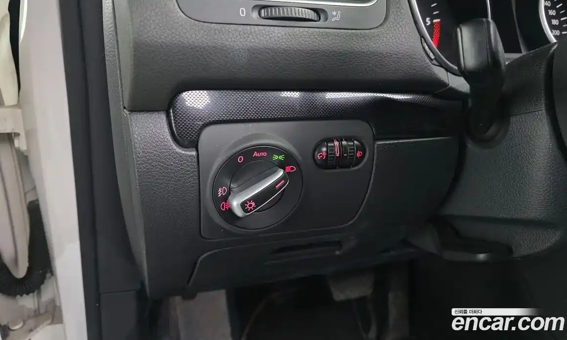 Volkswagen Golf 2013 2.0 Автомат в Москве № 215308, фото 17