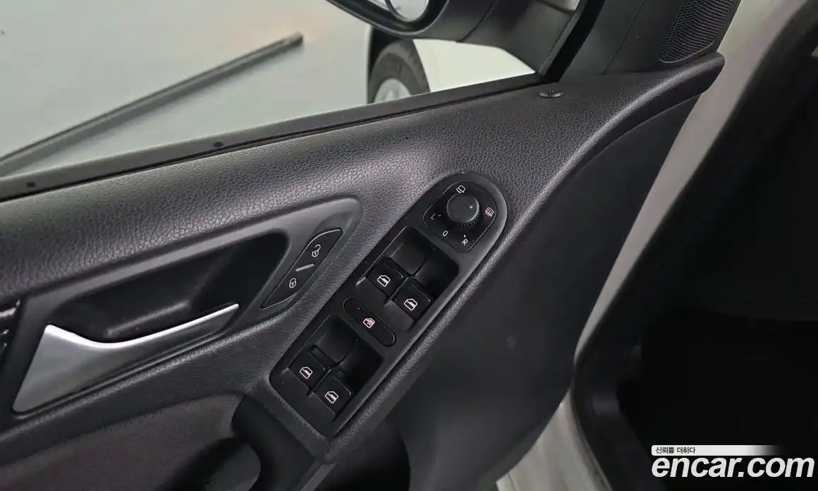 Volkswagen Golf 2013 2.0 Автомат в Москве № 215308, фото 7