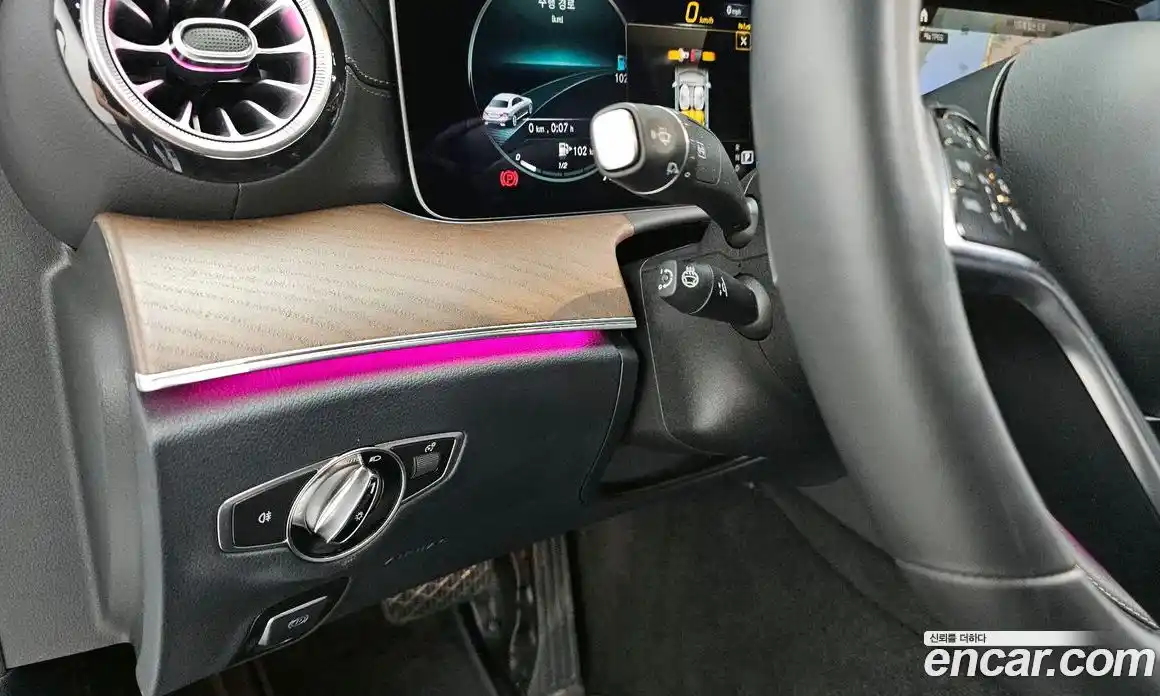 Mercedes-Benz E-Class 2023 2.0 Автомат в Москве № 220571, фото 17