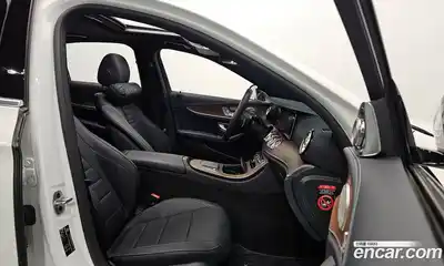 Mercedes-Benz E-Class 2023 2.0 Автомат в Москве № 220571, миниатюра 7