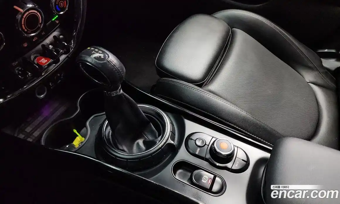 Mini Clubman 2016 1.5 Автомат в Москве № 221303, фото 9