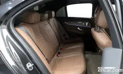 Mercedes-Benz E-Class 2022 2.0 Автомат в Москве № 225116, миниатюра 12