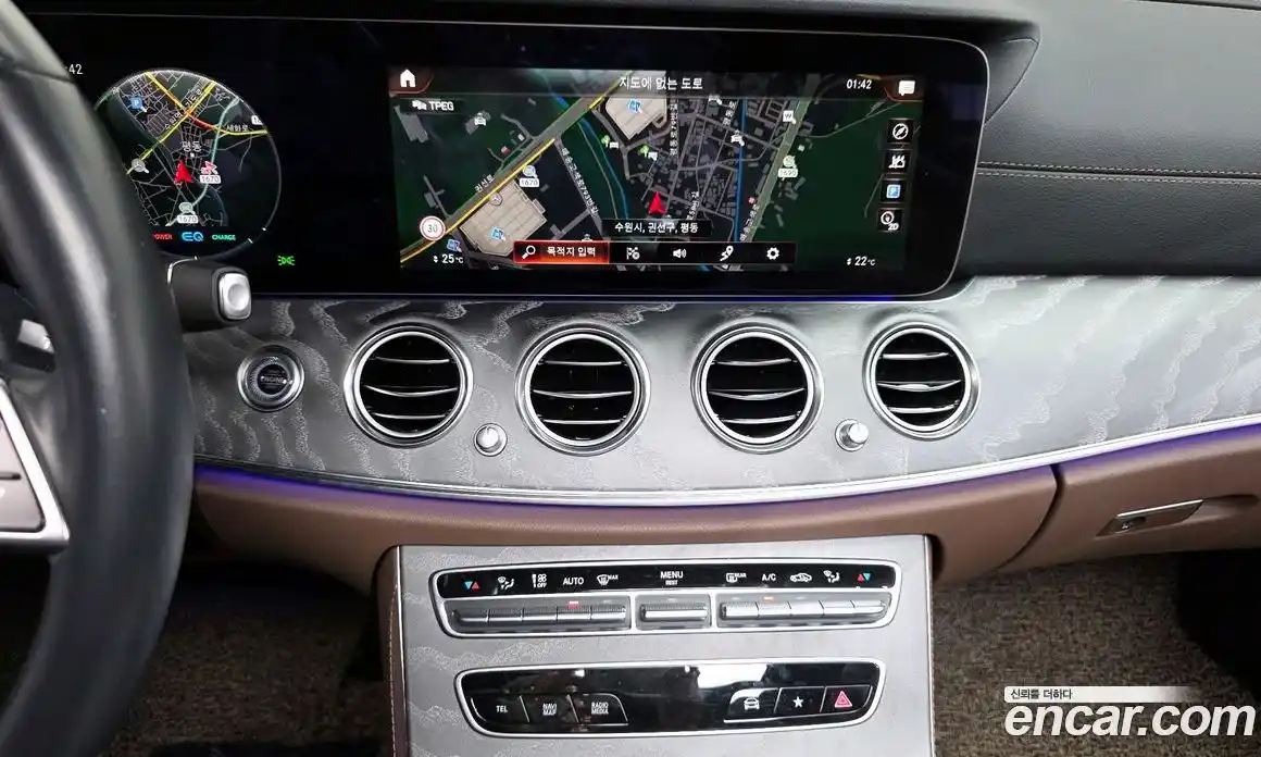 Mercedes-Benz E-Class 2022 2.0 Автомат в Москве № 225116, фото 14